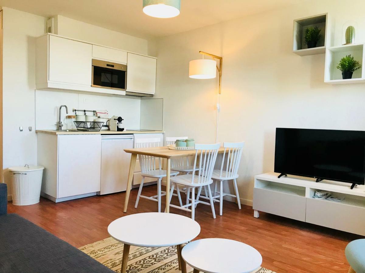 Appartement Sur L'Ile De Nantes - Place De Parking Gratuit Екстериор снимка